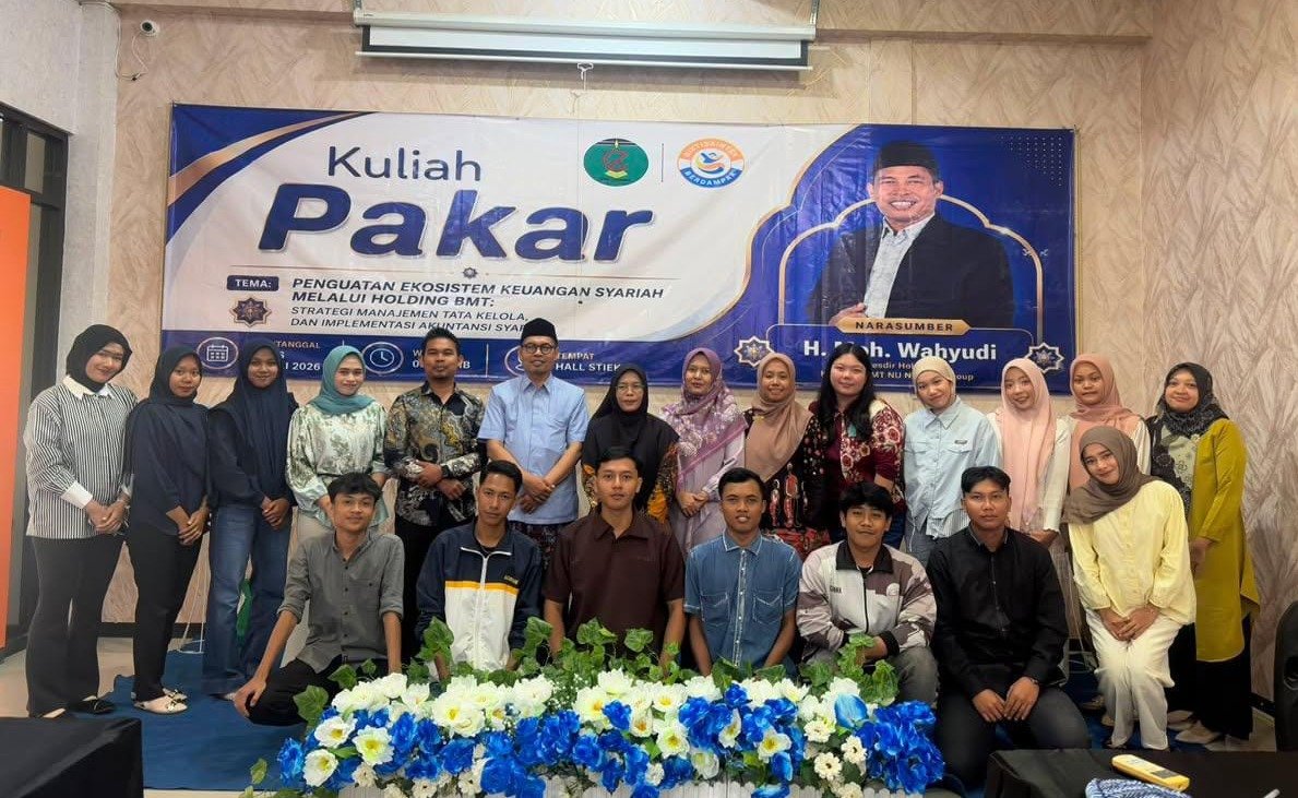 Kuliah Pakar STIEKIA Hadirkan Presdir Holding Koperasi BMT NU Ngasem Group