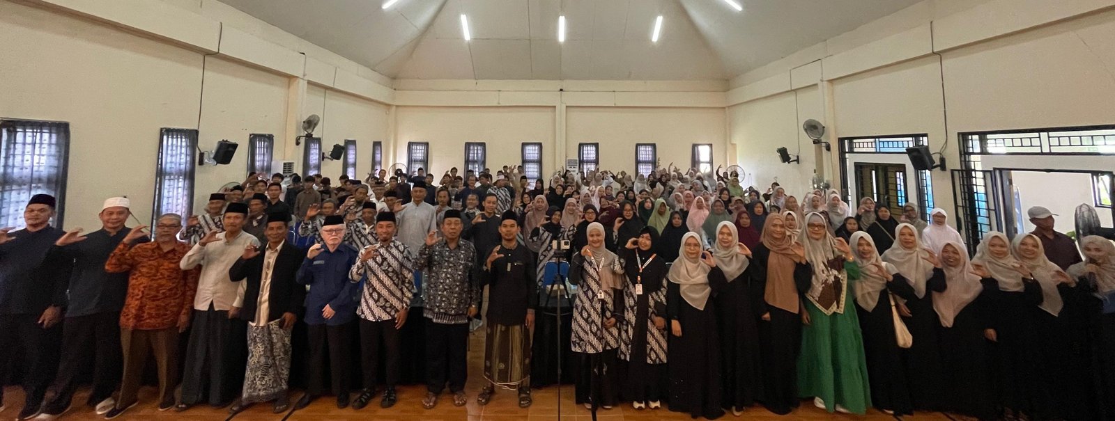 Pengajian Akbar Warnai Dies Natalis ke-29 STIE Cendekia Bojonegoro, Perkuat Spirit Menjadi Tamu Allah