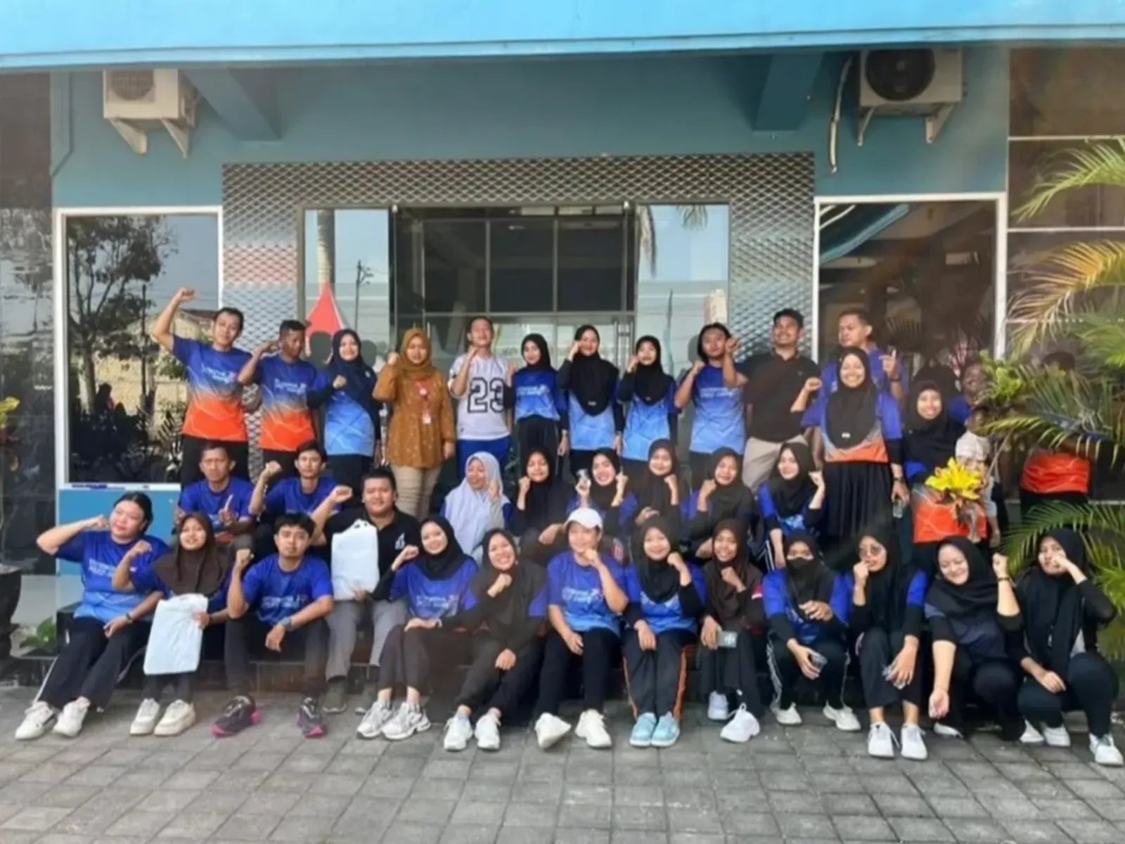 STIEKIA Bojonegoro bersama MPM Motor Bojonegoro menggelar Senam Ceria penuh energi
